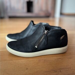 ECCO Nubuck Zipper Booties